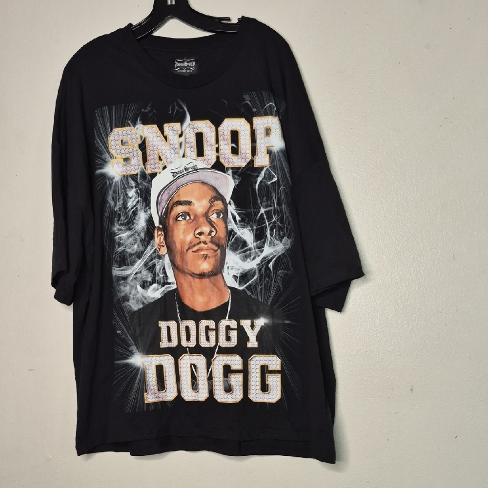 Black Graphic Tee with Iconic Design